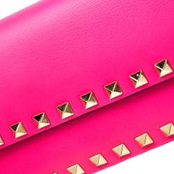 Pre Owned Valentino Neon Pink Leather Rockstud Bracelet Clutch