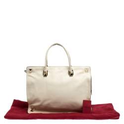 Pre Owned Valentino Cream Leather Rockstud Tote