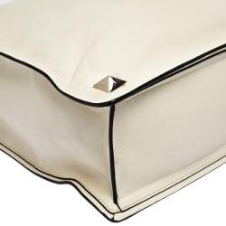 Pre Owned Valentino Cream Leather Rockstud Tote