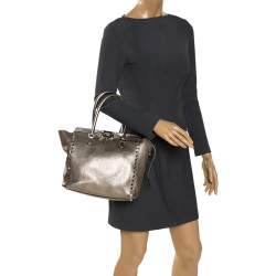 Pre Owned Valentino Metallic Gold Leather Small Rockstud Shopper Tote