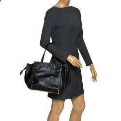 Pre Owned Valentino Black Leather Rockstud Drawstring Tote