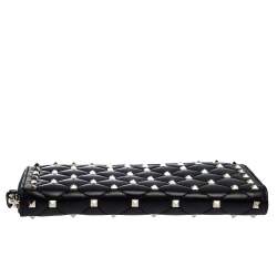Pre Owned Valentino Black Quilted Leather Rockstud Spike Zip Around Wallet