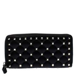 Pre Owned Valentino Black Quilted Leather Rockstud Spike Zip Around Wallet