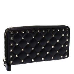 Pre Owned Valentino Black Quilted Leather Rockstud Spike Zip Around Wallet