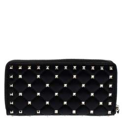 Pre Owned Valentino Black Quilted Leather Rockstud Spike Zip Around Wallet