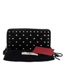 Pre Owned Valentino Black Quilted Leather Rockstud Spike Zip Around Wallet