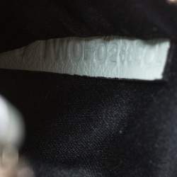 Pre Owned Valentino Lime Green Leather Rockstud Wallet