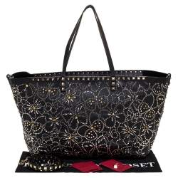 Pre Owned Valentino Black Leather Rockstud Shopper Tote
