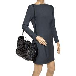 Pre Owned Valentino Black Leather Rockstud Shopper Tote