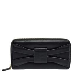 Shop Valentino Women's Handbags Online | The Luxury Closet