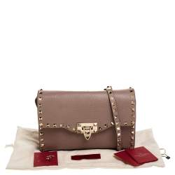 Pre Owned Valentino Beige Leather Rockstud Shoulder Bag
