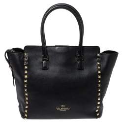 Pre Owned حقيبة يد شوبر فالنتينو روكستاد جلد سوداء صغيرة 