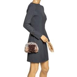 مملوكة مسبقًا Valentino Beige Satin Petale Rose Crystal Embellished Chain Clutch