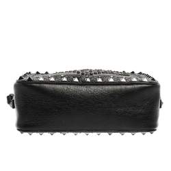 Pre Owned حقيبة كاميرا كروس فالنتينو مرصعة روكستد مزخرفة كريستال جلد أسود