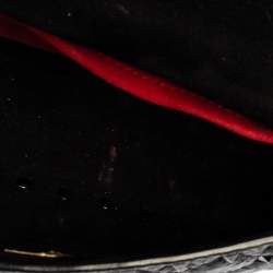 Pre Owned Valentino Black Quilted Soft Crackle Leather Small Rockstud Spike Shoulder Bag