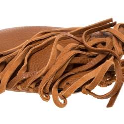 Pre Owned حقيبة كلتش فالنتينو سي روكي جلد بني بشراشيب