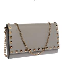 مملوكة مسبقًا Valentino Pale Blue Leather Rockstud Wallet on Chain