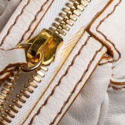 مملوكة مسبقًا حقيبة فالنتيو كاتش كريستال جلد أبيض