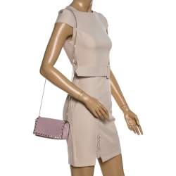 Pre Owned Valentino Pink Leather Rockstud Flap Chain Clutch