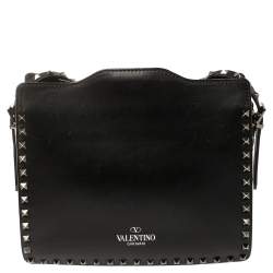 مملوكة مسبقًا Valentino Black Leather Rockstud Tote