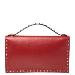 مملوكة مسبقًا حقيبة كلتش فالنتينو مرصعة روكستد قلاب جلد أحمر