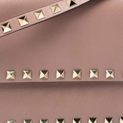 مملوكة مسبقًا Valentino Old Rose Leather Mini Rockstud Crossbody Bag