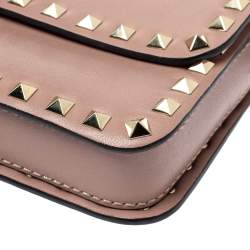 مملوكة مسبقًا Valentino Old Rose Leather Mini Rockstud Crossbody Bag