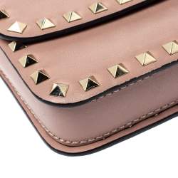 مملوكة مسبقًا Valentino Old Rose Leather Mini Rockstud Crossbody Bag
