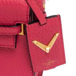 مملوكة مسبقًا Valentino Fuchsia Leather Mini My Rockstud Crossbody Bag