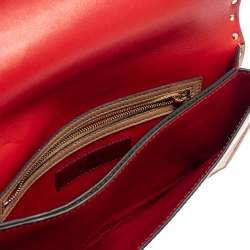 Pre Owned حقيبة كلتش فالنتينو روكستد جلد بيج بحمالة معصم