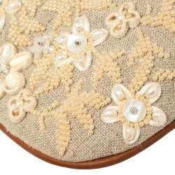 مملوكة مسبقًا Valentino Cream Canvas Embroidered Catch Hobo