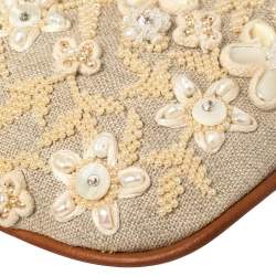 مملوكة مسبقًا Valentino Cream Canvas Embroidered Catch Hobo