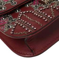 مملوكة مسبقًا حقيبة كتف فا لنتينو لوف بليد جلد مزخرف خرز عنابي مرصعة روكستد قفل غلام صغيرة
