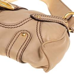 مملوكة مسبقًا حقيبة هوبو فالنتيو قلاب حلقة حرف ڨي جلد بيج