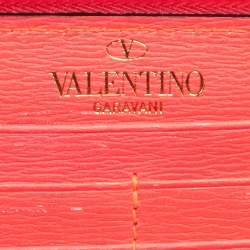 مملوكة مسبقًا Valentino Neon Pink Leather Logo Zip Around Wallet