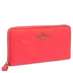 مملوكة مسبقًا Valentino Neon Pink Leather Logo Zip Around Wallet