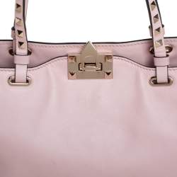 مملوكة مسبقًا Valentino Pink Leather Small Rockstud Trapeze Tote