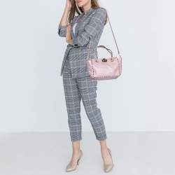 مملوكة مسبقًا Valentino Pink Leather Small Rockstud Trapeze Tote