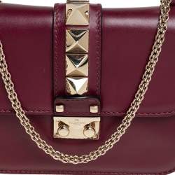 مملوكة مسبقًا Valentino Burgundy Leather Small Rockstud Glam Lock Flap Bag