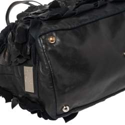 مملوكة مسبقًا حقيبة يد فالنتينو أبليك زهور جلد أسود