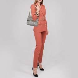 مملوكة مسبقًا Valentino Grey Leather Medium Rockstud Spike Top Handle Bag