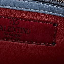 Pre Owned حقيبة كلتش فالنتينو بحمالة معصم و مزين بروكستد جلد أزرق فاتح