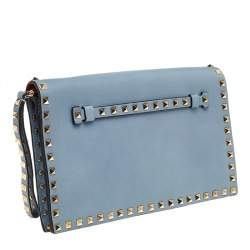 Pre Owned حقيبة كلتش فالنتينو بحمالة معصم و مزين بروكستد جلد أزرق فاتح