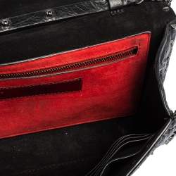 مملوكة مسبقًا Valentino Black Quilted Crinkled Leather Rockstud Spike Chain Clutch 