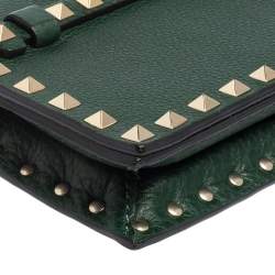 Pre Owned حقيبة كلتش فالنتينو للمعصم روكستد جلد أخضر 