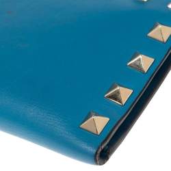 مملوكة مسبقًا Valentino Blue Leather Rockstud Bifold Card Wallet