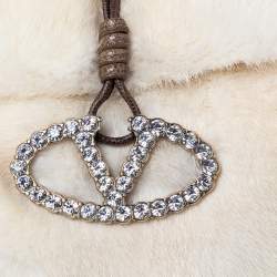 مملوكة مسبقًا Valentino Off White Mink Fur and Lizard VRing Crystals Hobo
