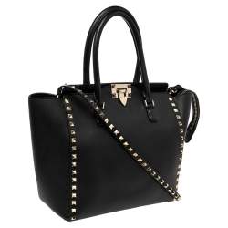مملوكة مسبقًا حقيبة يد توتس فالنتينو شوبر جلد أسود مرصعة روكستد صغيرة 