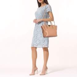 Pre Owned Valentino Beige Leather Rockstud Trapeze Tote