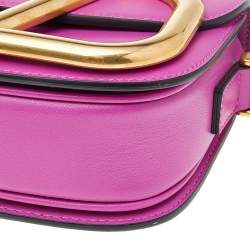 Pre Owned Valentino Fuchsia Leather VLogo Mini Suprevee Crossbody Bag